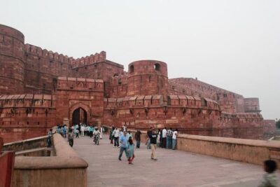 2-Day Tour to The Taj Mahal, Agra from Mumbai with Both Side Commercial Flights - The pace: early pickup, quick drives, and why it can still work