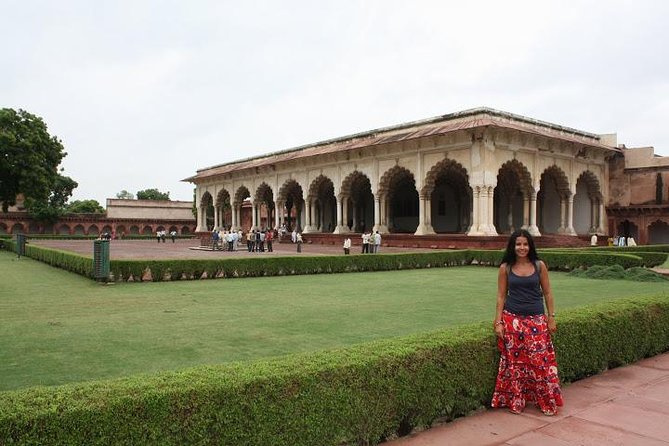 2-Day Tour to The Taj Mahal, Agra from Mumbai with Both Side Commercial Flights - Tips that will make a big difference