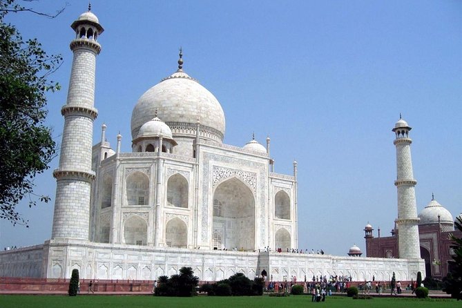 4 Day Golden Triangle Tour to Delhi Agra and Jaipur From Mumbai - Day 2 in Delhi: Qutub Minar, Lotus Temple, and a stepwell detour