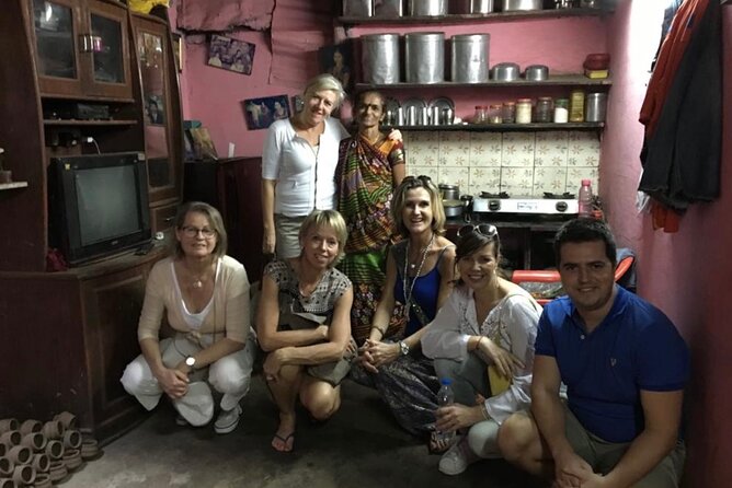 Best of Dharavi Slum with Market Tour - Kumbharwada and Mahim streets: cultural sites meet real commerce