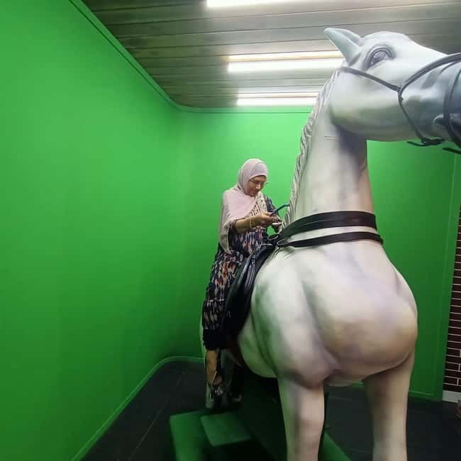 Bollywood Studio Guided Half-Day Tour - Cleanliness and filming-day variables you should expect