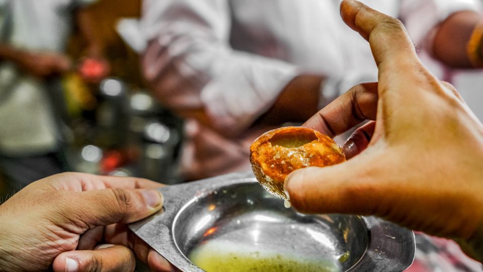 Bombay Express Mumbai Food Tour with 15+ Tastings - The charcoal lesson: why it changes how you think about street cooking