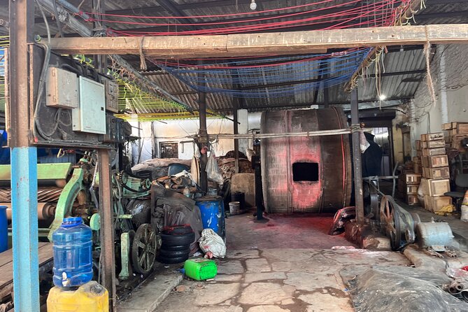 Dharavi Slum Walking Tour: Mumbai’s Inspiring Small Industries - Guides like Sharon and Ruqaiyya: why the human connection is the point