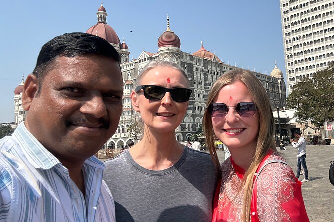 Full Day Mumbai Sightseeing With Elephanta Caves Private Tour - Hanging Gardens and Marine Drive: a breather with sea-air vibes