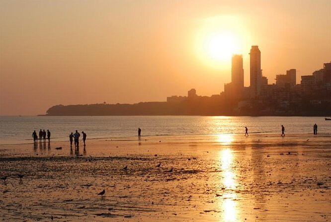 Full-Day Privat Sightseeing in Mumbai & Dharavi Tour with Pick Up - A 7-hour Mumbai mix: monuments, seaside views, and Dharavi’s small-scale industry