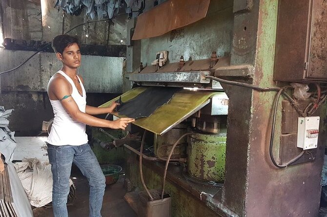Group Tour of Dharavi Slum walk with local Guide - Price and What You Actually Get for About $12
