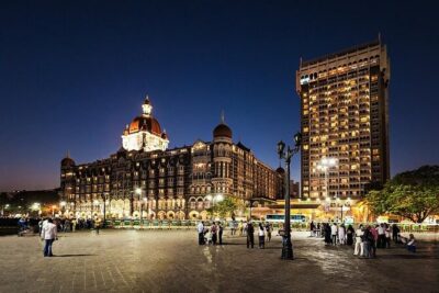 Highlights of Mumbai Sightseeing Tour: TRAVELLERS CHOICE AWARDED - Gateway of India and Colaba: first stop, instant orientation