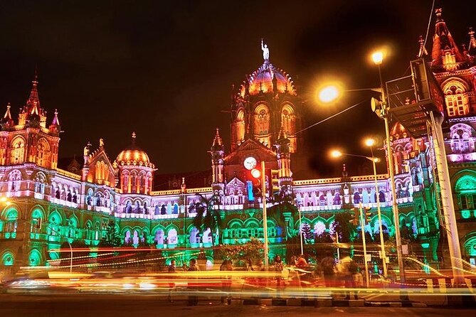 Highlights of Mumbai Sightseeing Tour: TRAVELLERS CHOICE AWARDED - Town Hall to Crawford Market: heritage meets everyday life