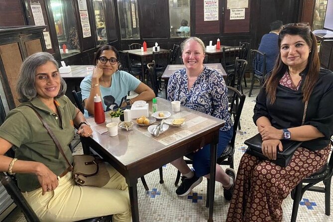 Highlights of South Mumbai Guided Private Tour in AC Vehicle - Who this South Mumbai highlights tour is best for
