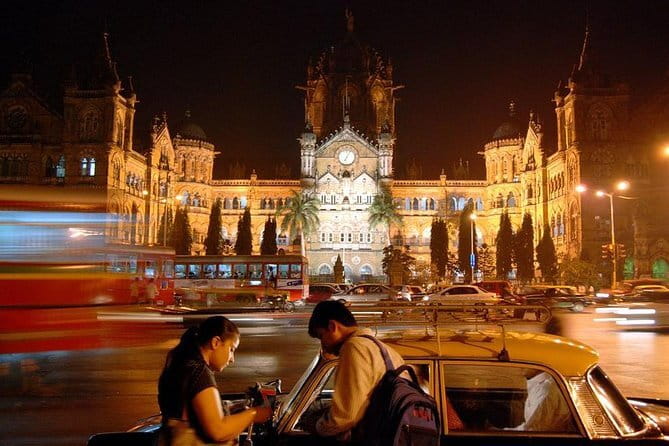 Mumbai by Night: Private Tour of Iconic Sights in Lights - Gateway of India: the iconic arch plus Arabian Sea atmosphere