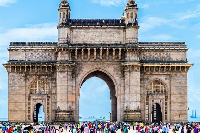 Mumbai City of Dreams Tour in Private Vehicle - Crawford Market and the Market-Architecture Combo