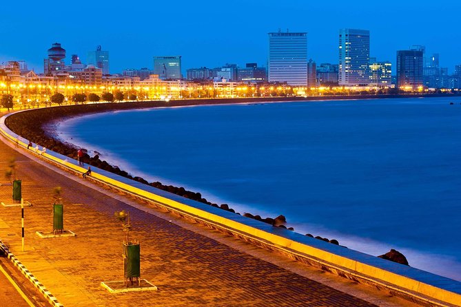 Mumbai City of Dreams Tour in Private Vehicle - Marine Drive and Girgaum Chowpatty: The Walk, the Curve, the Coast