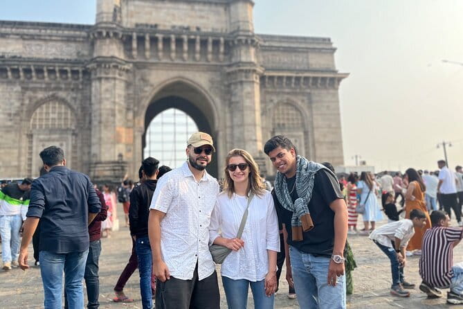 Mumbai City Sightseeing and Elephanta Caves Tour - Elephanta Caves: UNESCO Shiva carvings in focused time