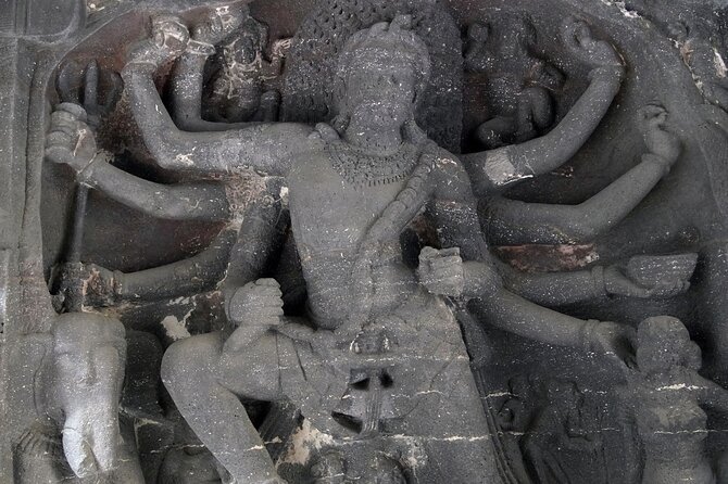 Mumbai City Sightseeing with Elephanta Caves Full Day Tour - Marine Drive and Malabar Hill parks: a little calm between big sights