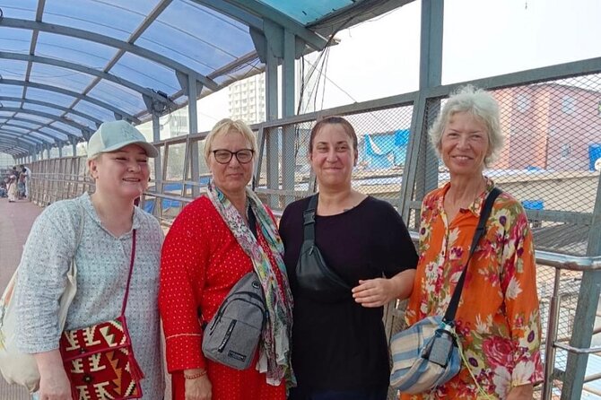 Mumbai City Tour - Banganga Tank and the Walkeshwar temple complex vibe
