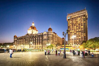 Mumbai: City Tour, Elephanta Caves, Dharavi Slum W/Options - Gateway to CST: the city’s big landmarks, explained in plain terms