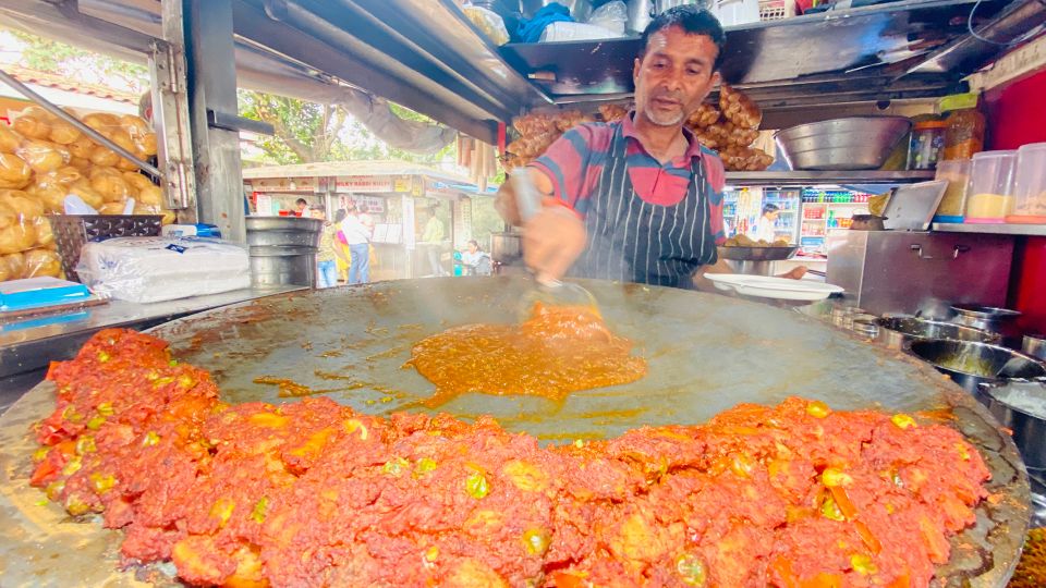 Mumbai: Day & Night City Tours with Multiple Add On Options - Food Options: Street Food, Tastings, and the Family Meal Twist