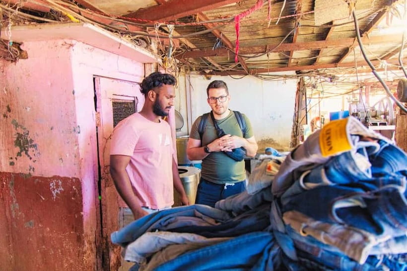 Mumbai: Dhobi Ghat & Dharavi Slum tour - Entering Dharavi With Guides Who Actually Belong Here