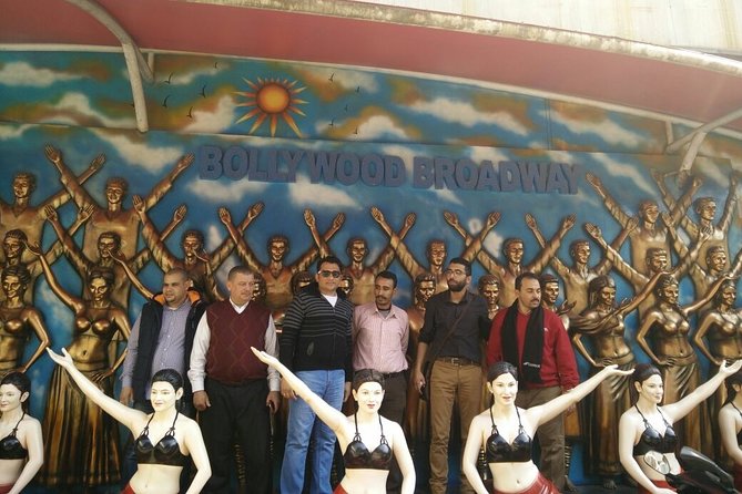 Mumbai Film City and Bollywood Tour with Meal - Getting There: Pickup, Private Car, and the Shared Bus Switch