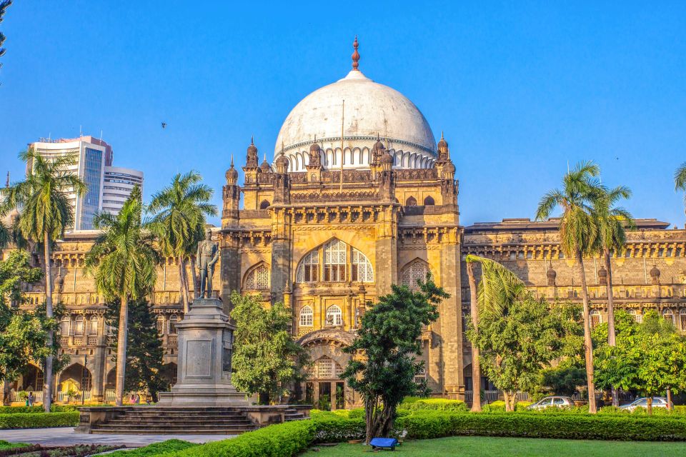 Mumbai: Full-Day Private Sightseeing Tour - Chhatrapati Shivaji Maharaj Terminus: UNESCO and the feel of movement