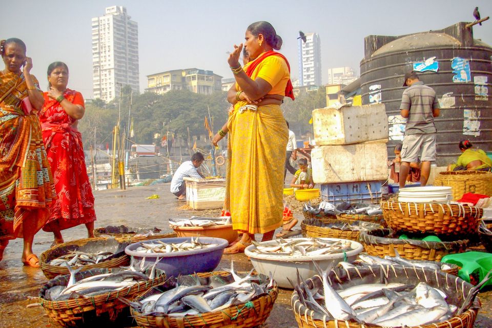 Mumbai: Full-Day Private Sightseeing Tour - Prince of Wales Museum stop: optional entry and smart time planning