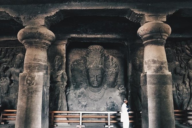 Mumbai Gems: 2-Day Private Tour with Elephanta, Slum & Dabbawala - Price and value: what $23.75 per person really means