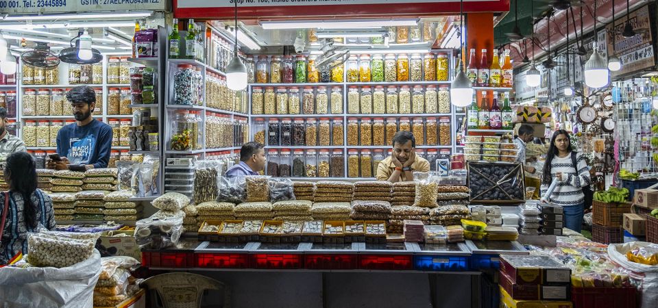 Mumbai: Local Markets & Temples Tour - Entering Mumbai the practical way: markets, temples, and a quick pace