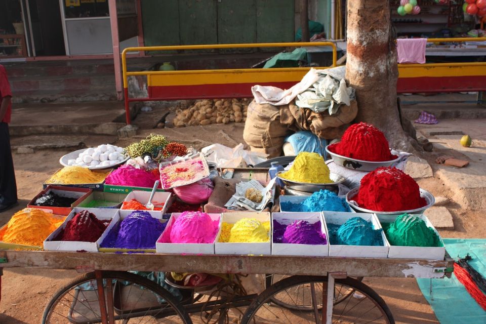 Mumbai: Magical Markets Tour - Meeting at Café Coffee Day near Noor Fort, then heading into temple country