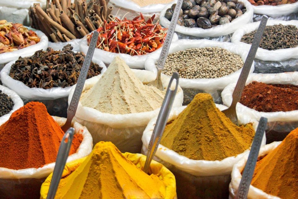 Mumbai: Magical Markets Tour - What to bring (so your chai doesn’t turn into a bad day)