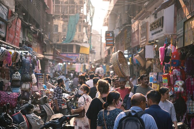 Mumbai Markets and Temples Tour - Regal Cinema to Charni Road: what this 2.5-hour walk really feels like