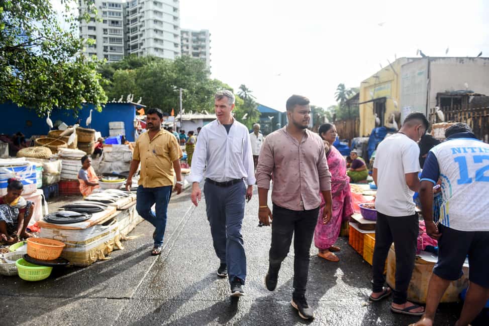 Mumbai Morning Market Tour of Flowers, Fish, and More - What to eat and drink when foods aren’t included