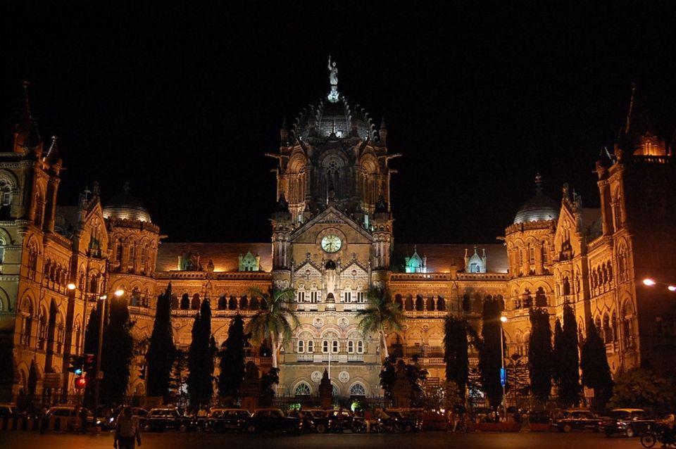 Mumbai Night Tour - Chhatrapati Shivaji Maharaj Terminus: A Railway Landmark With Presence