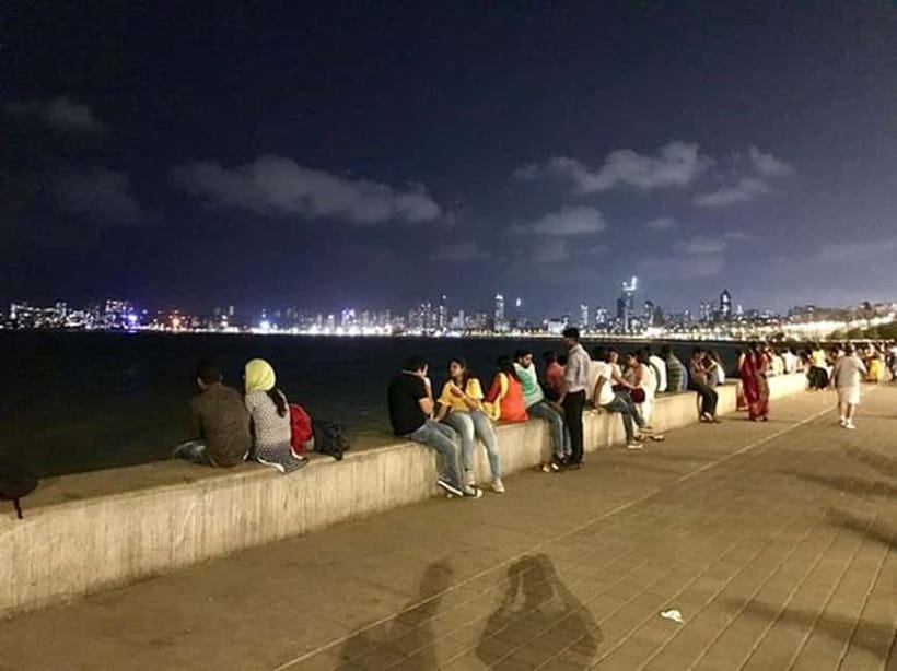 Mumbai: Private Night Sightseeing Tour with Pickup & Drop - CSMT (UNESCO) and Churchgate: trains, architecture, and night reflections