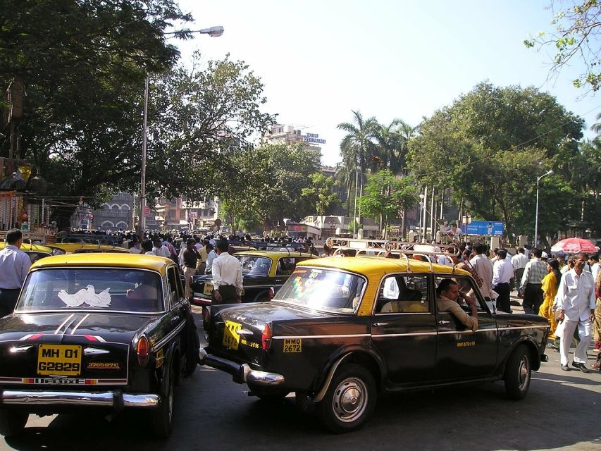 Mumbai: Private Walking Tour with a Local - Key things to know before you go
