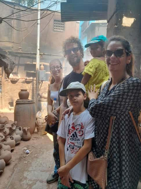 Mumbai Slum Tour - Visit Dharavi Slum with Local Guide - Key things that make this tour work