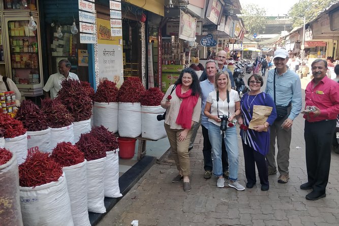 Mumbai Spice Markets and Bazaars Tour with Guide and Transport - Arrival and the feel of the first market stop: Chor Bazaar