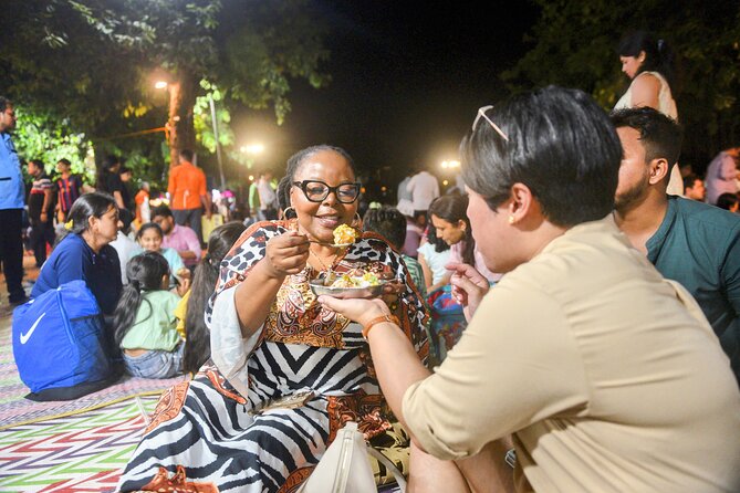 Mumbai Street Food & Bazaar Tour with Local Transport - Key highlights at a glance
