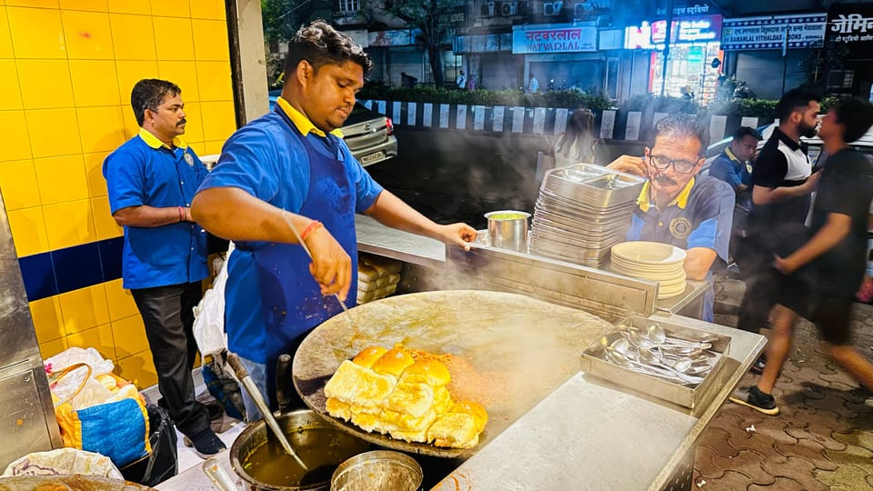 Mumbai: Street Food Tasting Tour - Mohammed Ali Road: khao gali energy and the non-veg shift