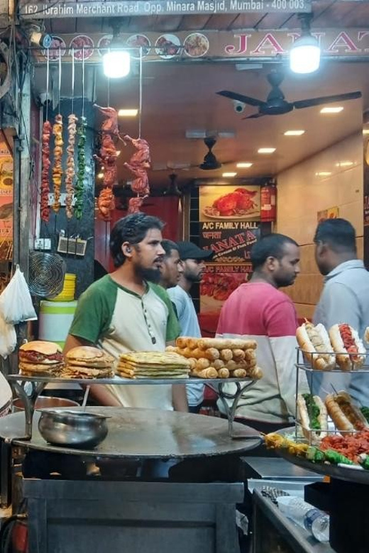 Mumbai Street Food Tour with Evening Bazaar Walk - Safety, Pace, and Food Comfort (Including What to Watch)