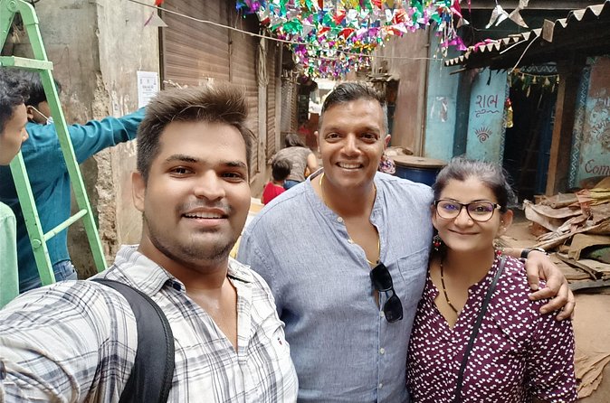 Private 8 Hours Mumbai City Sightseeing and Dharavi Slum Tour - Azad Maidan and Bombay High Court: City-Scale Without the Long Lines