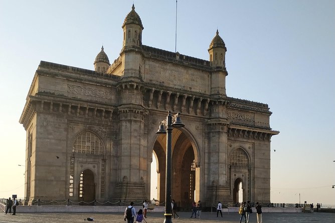 Private Dharavi Slum Tour with Mumbai Sightseeing - A compact Mumbai primer built around real neighborhoods