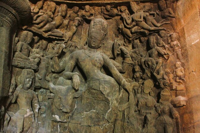 Private Elephanta Caves UNESCO World Heritage Site Tour - Gateway of India: 10 minutes that can still matter