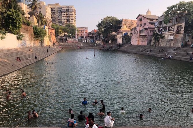 Private Guided Spiritual Walk in Banganga Hindu Temples - Banganga Tank and Walkeshwar: why this spot hits harder than you expect