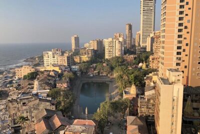 Private Guided Spiritual Walk in Banganga Hindu Temples - The walk around Banganga Tank: stepping into a living pilgrimage route