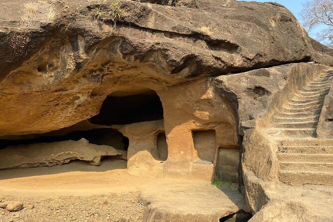 Private Guided Tour in Kanheri Cave with Transfers - The guide angle: historical vs current Buddhism context