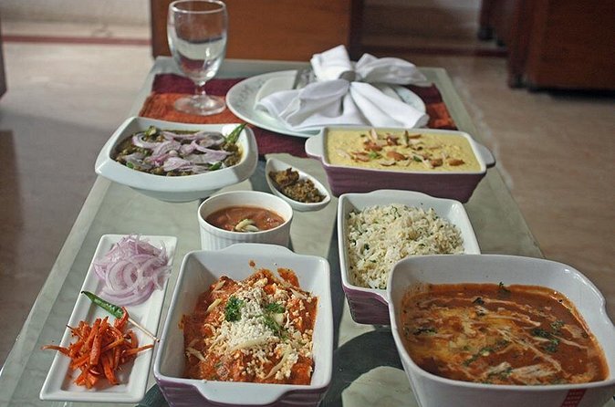 Private Market Tour and Vegetarian Cooking Class in Mumbai - Vegetarian Punjabi menu, vegan on request