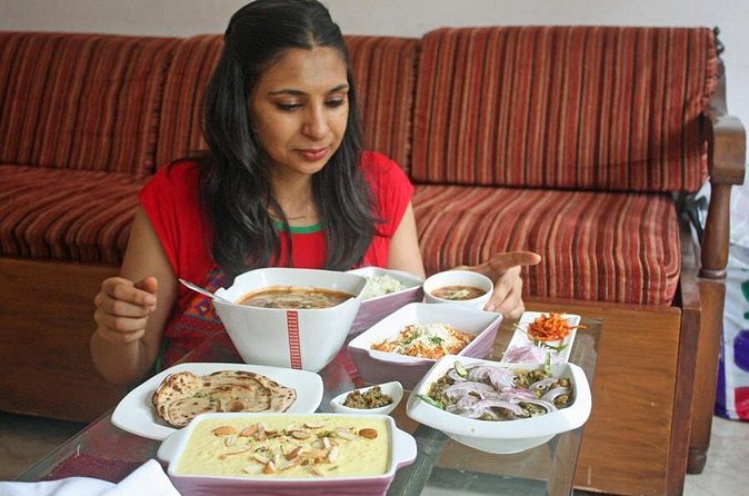 Private Market Tour and Vegetarian Cooking Class in Mumbai - The sit-down meal: beer plus lunch or dinner