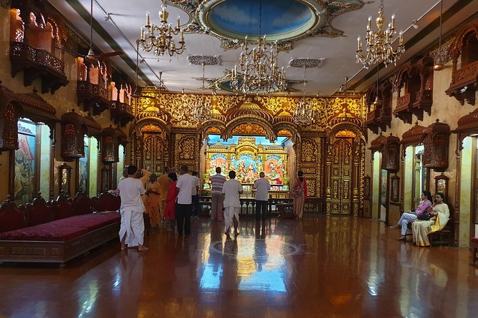 Private Maximum Mumbai Tour With Add-On Options - That included train ride: seeing Mumbai’s rhythm beyond the window