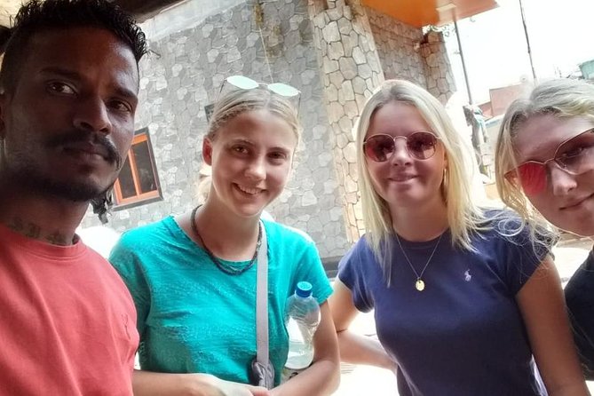 Private Mumbai At Night 4-Hour Tour - Colonial squares, art stops, and Kala Ghoda’s creative edge