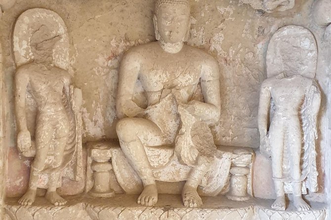 Sanjay Gandhi National Park(SGNP) + Kenheri Caves + Lion Safari + Jain Temple - What to do during the short temple stop
